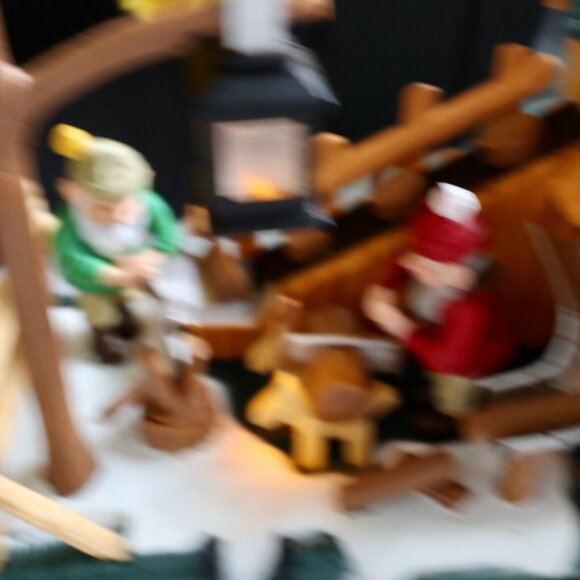 New Bright The Holiday Express Animated Train Log Mill Wood Car 384-4 Tested - Picture 8 of 9